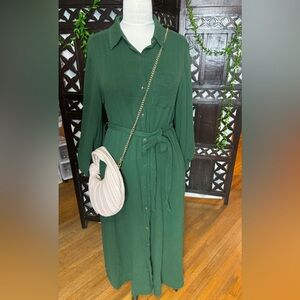 Long sleeve shirt, dress with pockets and tie waist